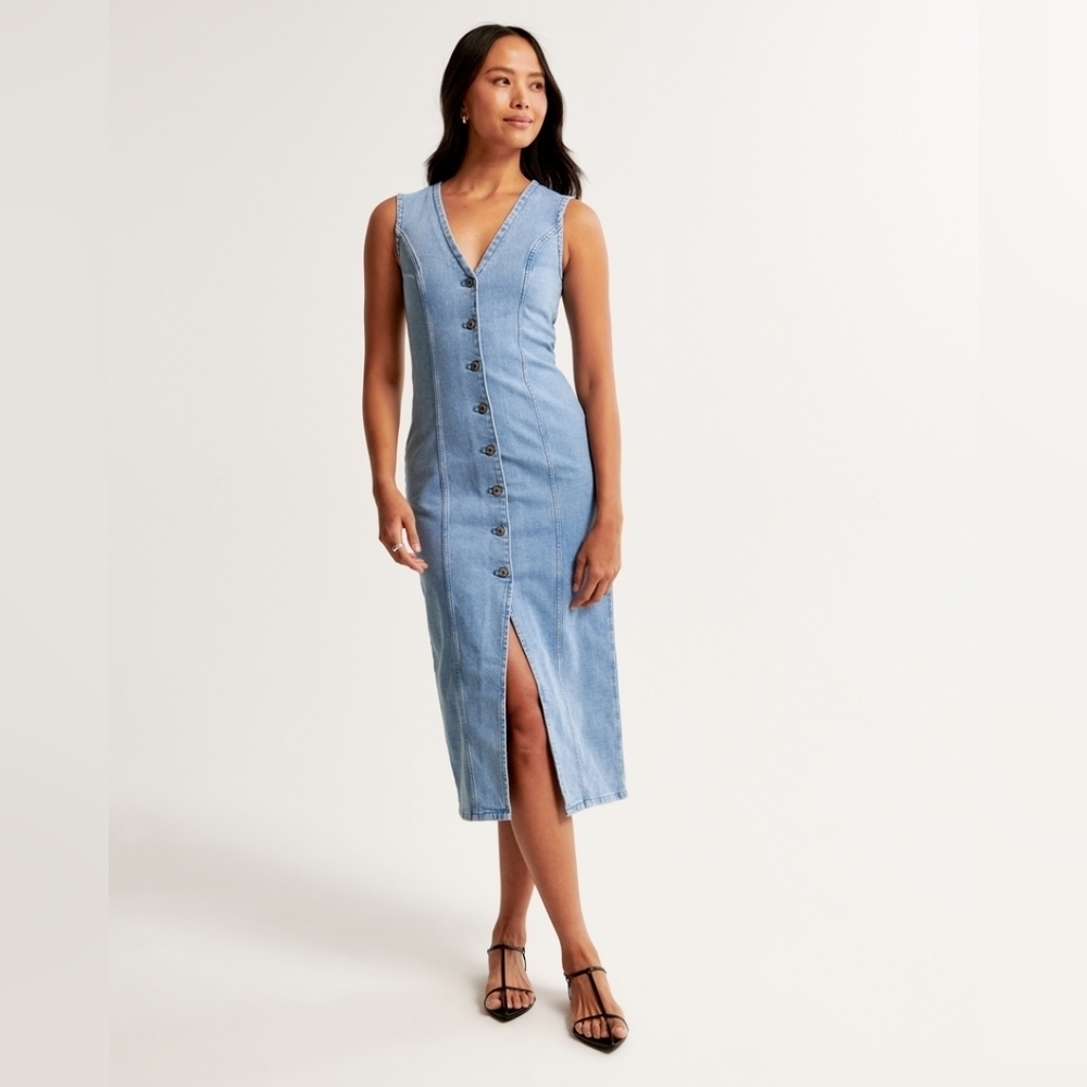The A&F Mara Vest Midi Dress